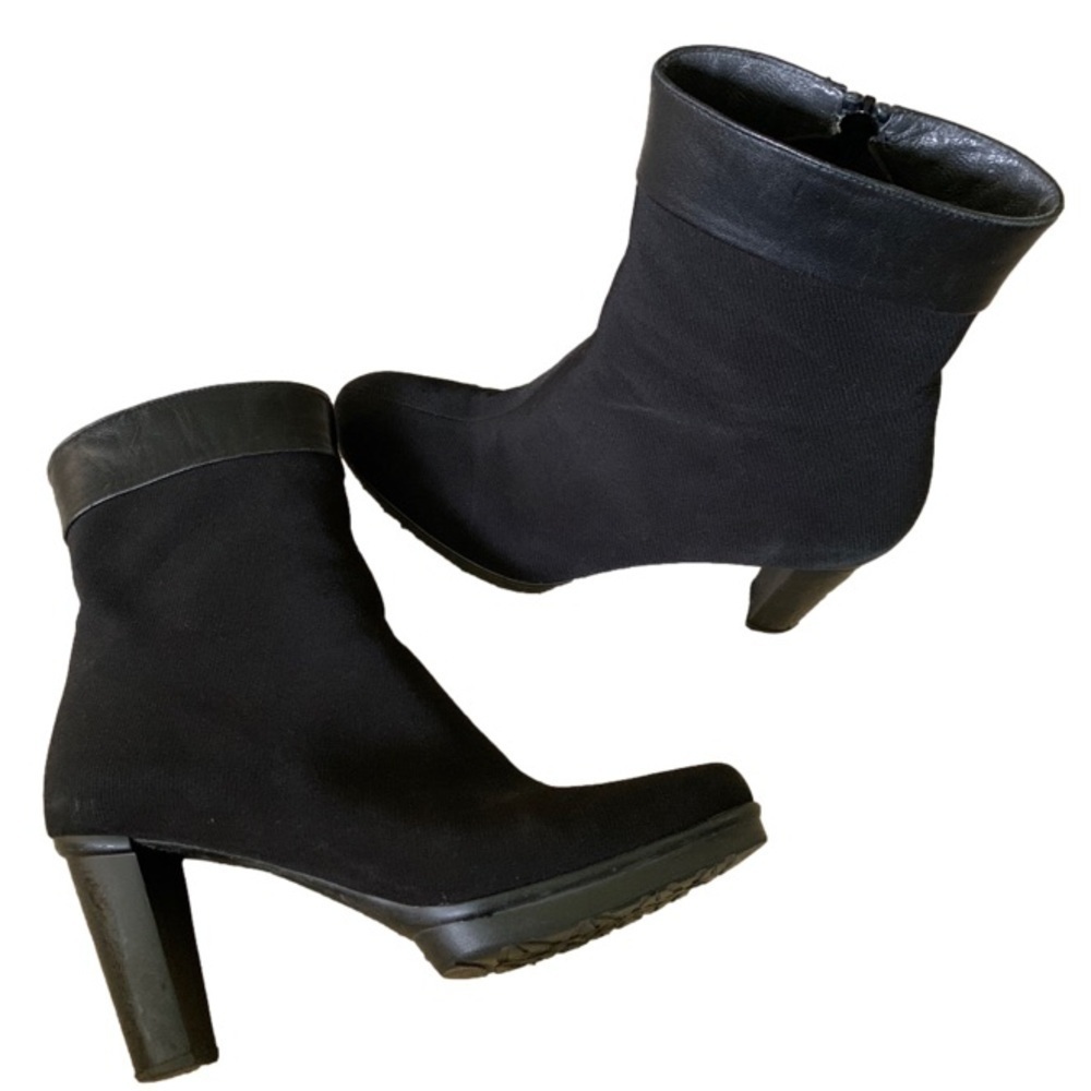 🌸Authentic Stuart Weitzman Black Fabric Ankle Boots trimmed with Leather